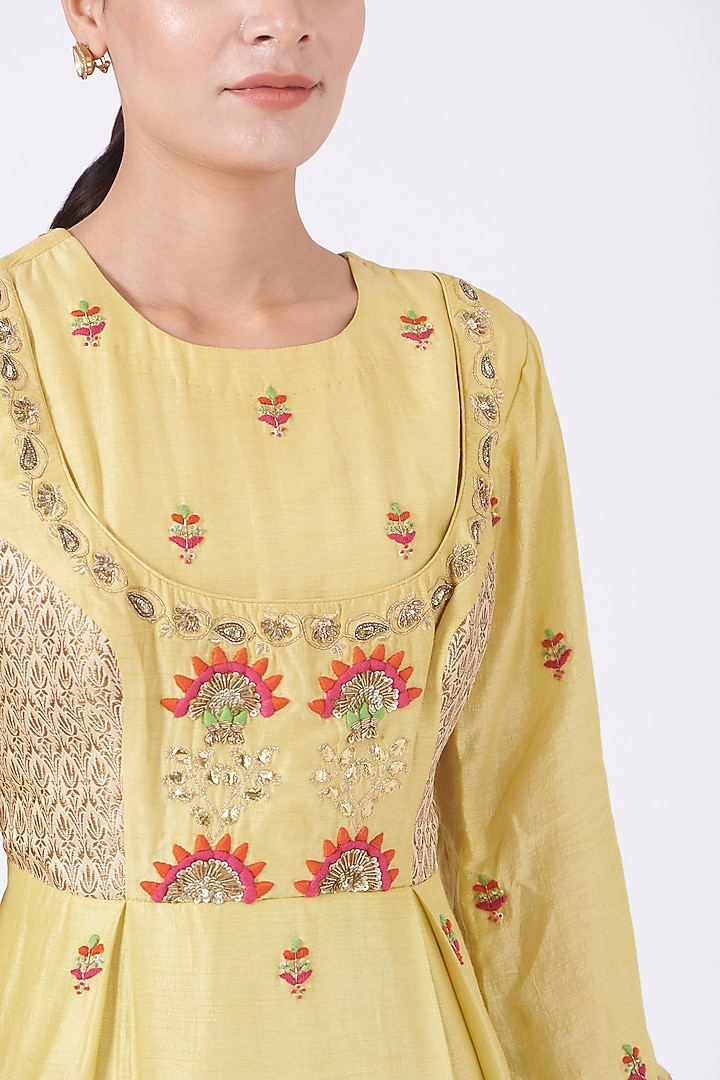 Yellow Embroidered Wedding Sharara Set by Shweta Aggarwal at Pernia's Pop Up Shop