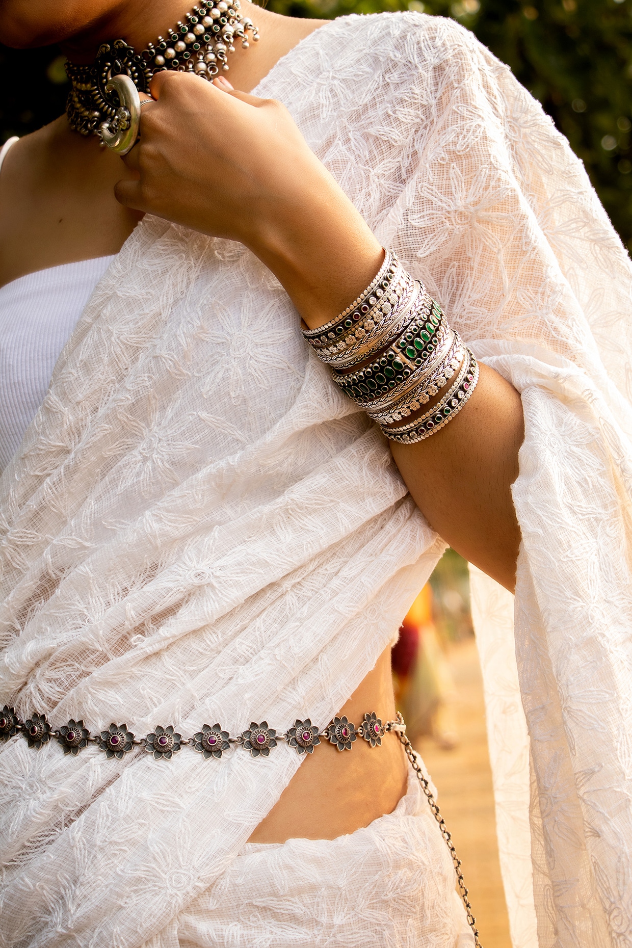 Silver Finish Handcrafted kamarband With Synthetic Stones In