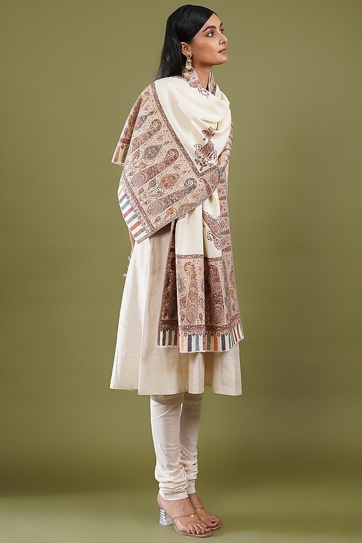 White Fine Count Wool Kani Weave Stole by Shaza at Pernia's Pop Up Shop