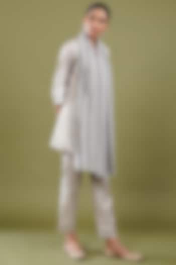 Light Grey Wool Blend Reversible Stole by Shaza at Pernia's Pop Up Shop