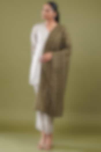 Green Wool Blend Checkered Reversible Stole by Shaza at Pernia's Pop Up Shop