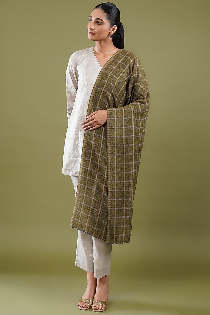 Green Wool Blend Checkered Reversible Stole by Shaza at Pernia's Pop Up Shop