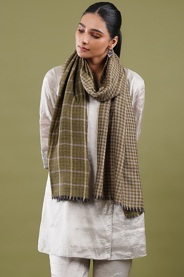 Green Wool Blend Checkered Reversible Stole by Shaza at Pernia's Pop Up Shop