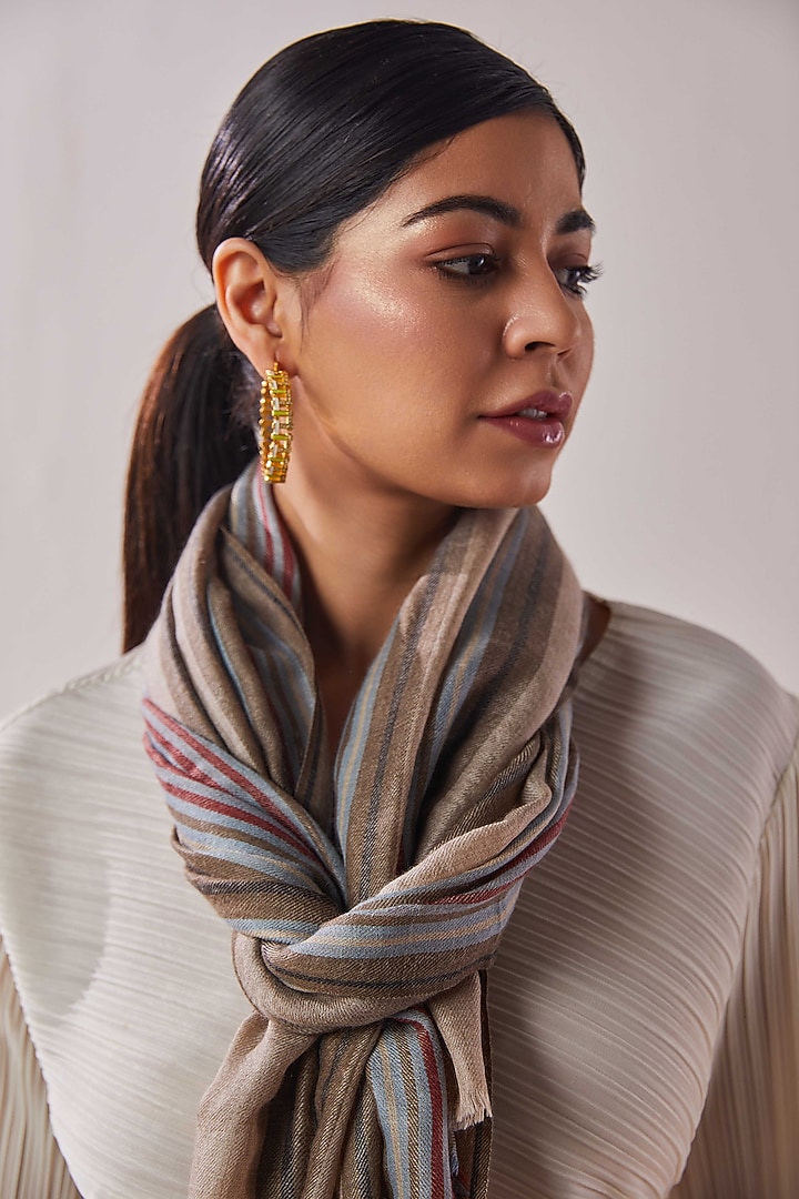 Light Grey Handloom Pashmina Stole by Shaza at Pernia's Pop Up Shop