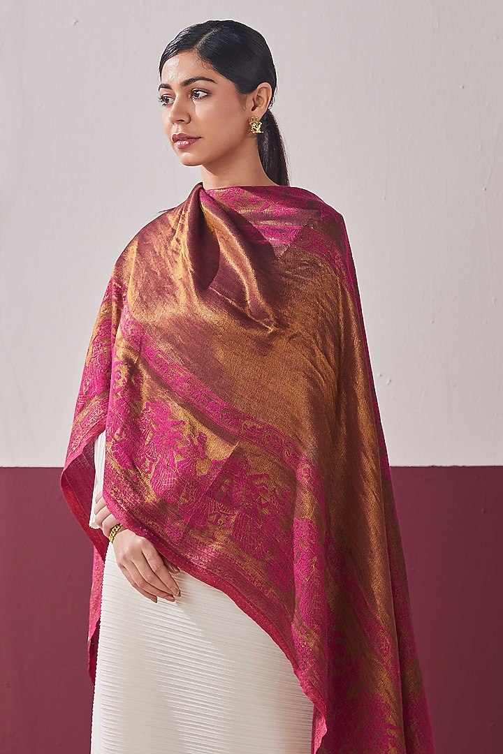 Rani Pink-Gold Fine Count Wool Self Weave Zari Reversible Stole by Shaza at Pernia's Pop Up Shop
