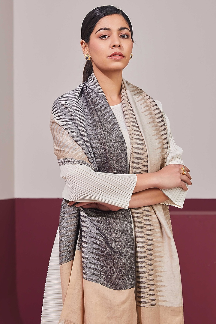 Cream & Charcoal Fine Count Wool Self Weave Ikat Reversible Stole by Shaza at Pernia's Pop Up Shop