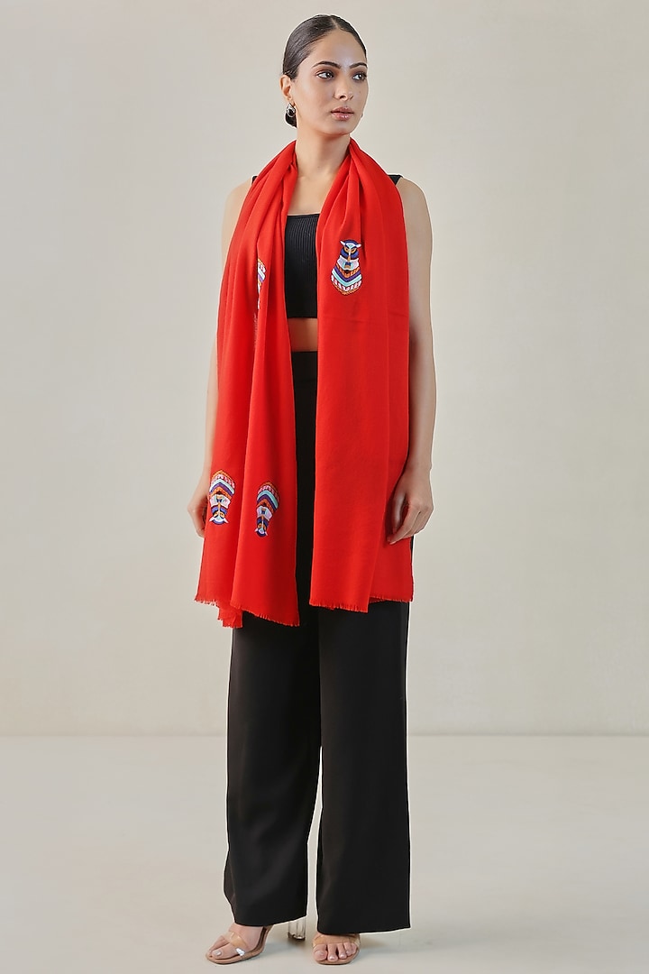 Red Pashmina Motif Machine Embroidered Stole by Shaza at Pernia's Pop Up Shop