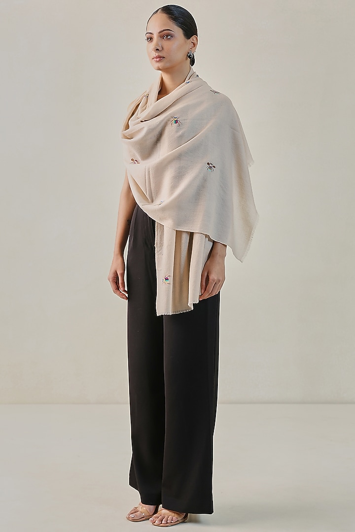 Ivory Pashmina Motif Machine Embroidered Stole by Shaza at Pernia's Pop Up Shop