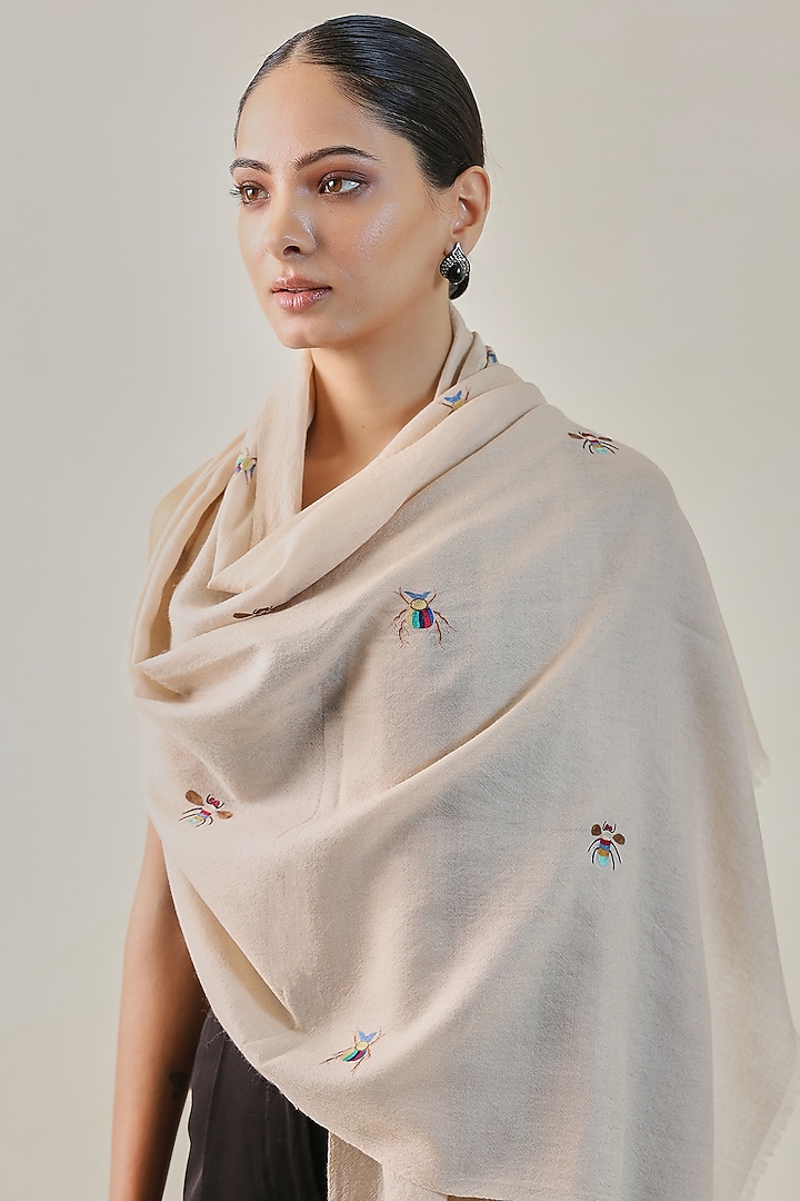 Ivory Pashmina Motif Machine Embroidered Stole by Shaza at Pernia's Pop Up Shop
