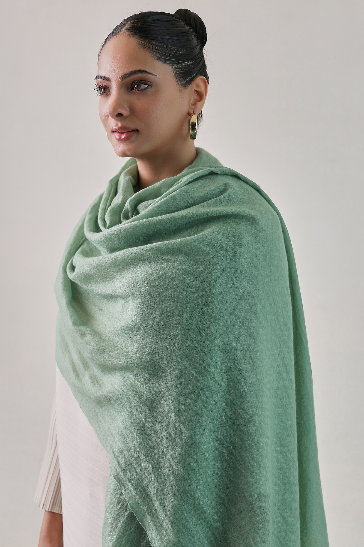 shawl green