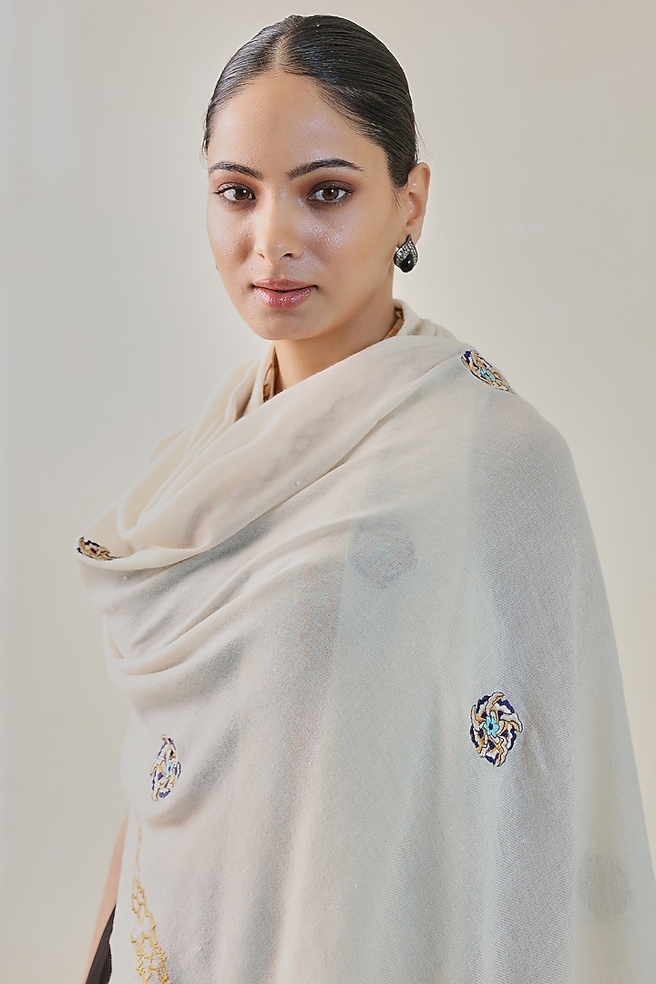 Ivory Pashmina Floral Machine Embroidered Stole by Shaza at Pernia's Pop Up Shop
