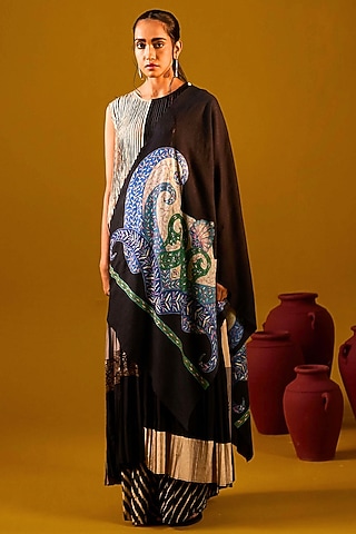 Black Handloom Pashmina Kalamkari Hand Painted & Hand Embroidered Stole by Shaza