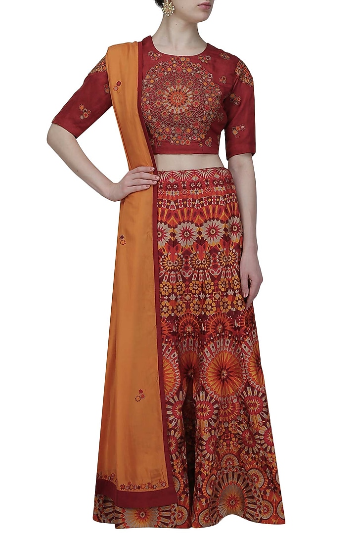 Red and maroon shaded mosaic embroidered lehenga set available only at Pernia's Pop Up Shop.