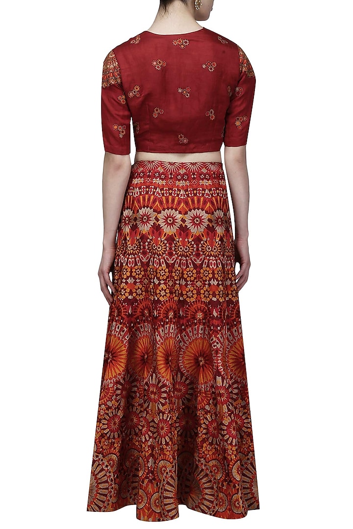 Red and maroon shaded mosaic embroidered lehenga set available only at Pernia's Pop Up Shop.