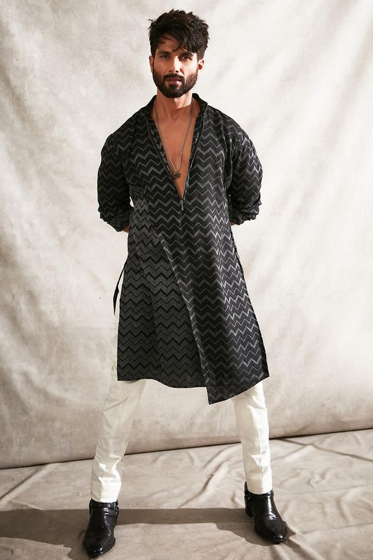 Shop Shahid Kapoor s Designer Shirts Jackets Pants Kurta 2024