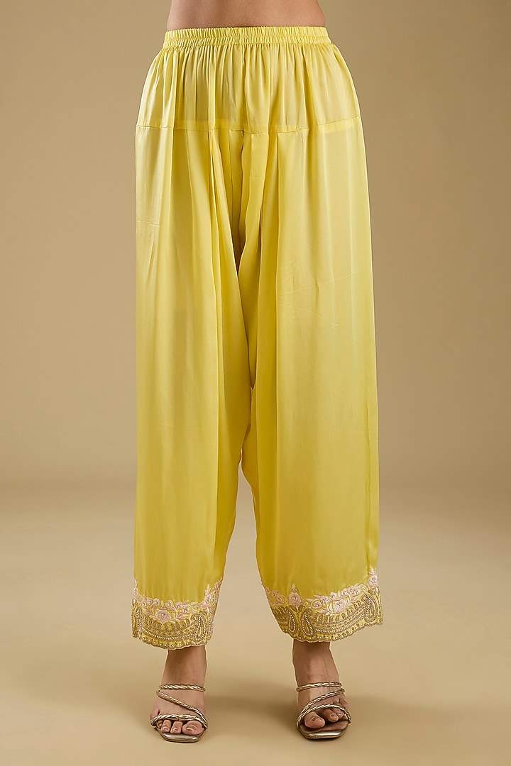Lemon Yellow Pure Silk Chanderi Kashmiri Tilla Embroidered Anarkali Set by Sheetal Batra at Pernia's Pop Up Shop