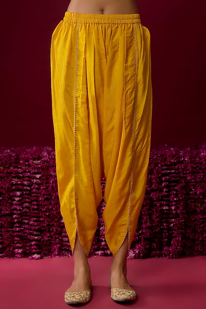 Mustard Yellow Upada Silk Tilla Embroidered Kurta Set by Sheetal Batra at Pernia's Pop Up Shop