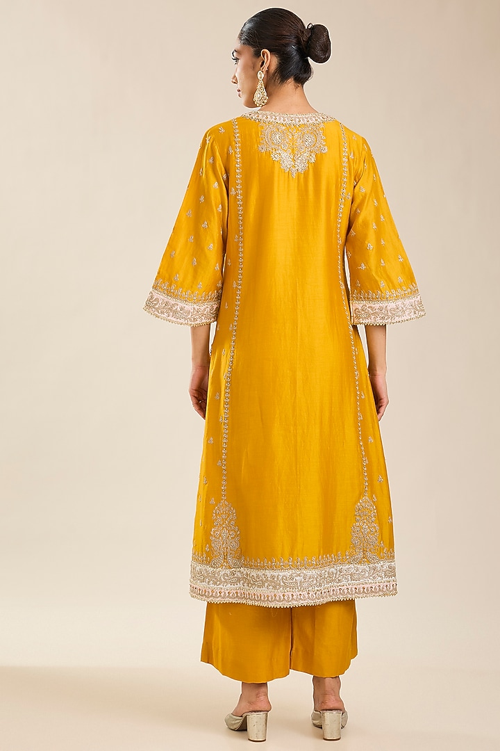 Mustard Silk Chanderi Kundan Applique Embroidered Kurta Set by Sheetal Batra at Pernia's Pop Up Shop