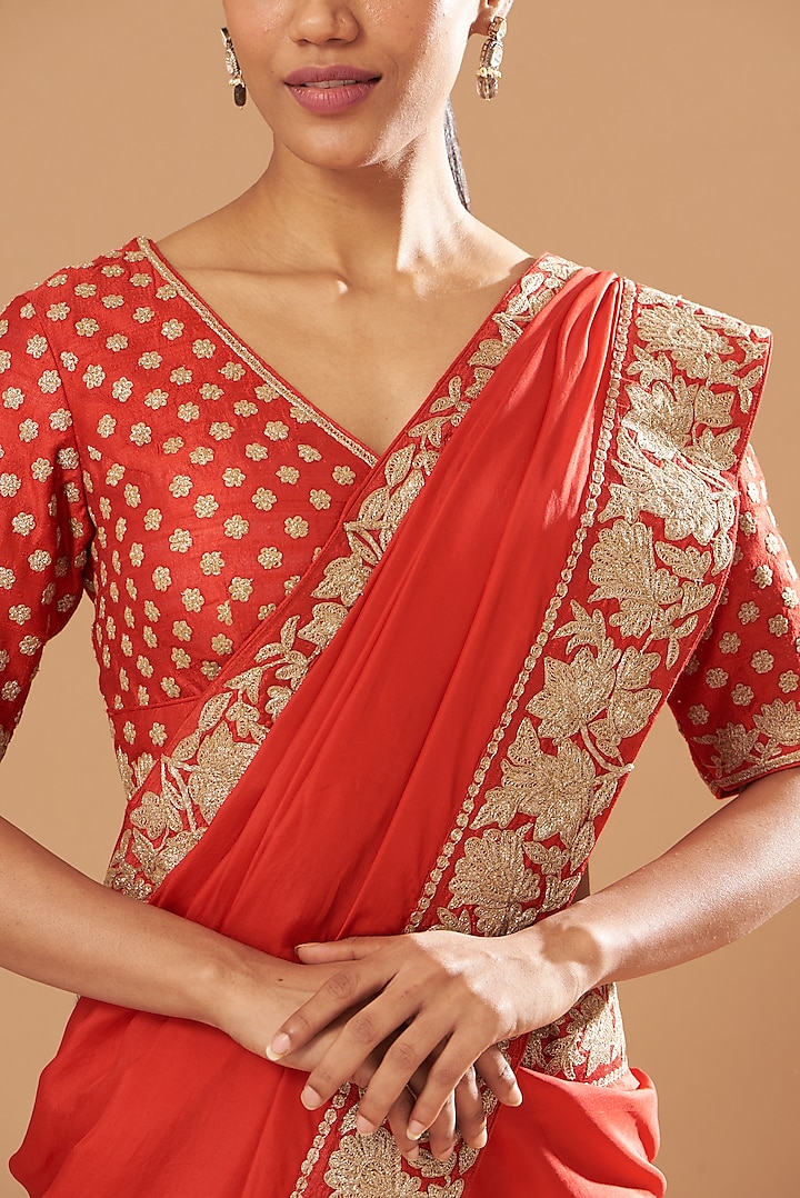 Red Wedding Saree Set With Embroidery by Sheetal Batra at Pernia's Pop Up Shop