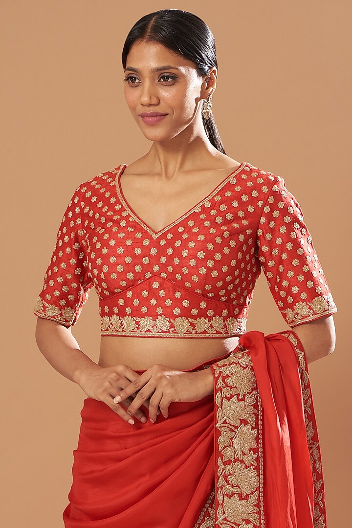 Red Wedding Saree Set With Embroidery by Sheetal Batra at Pernia's Pop Up Shop