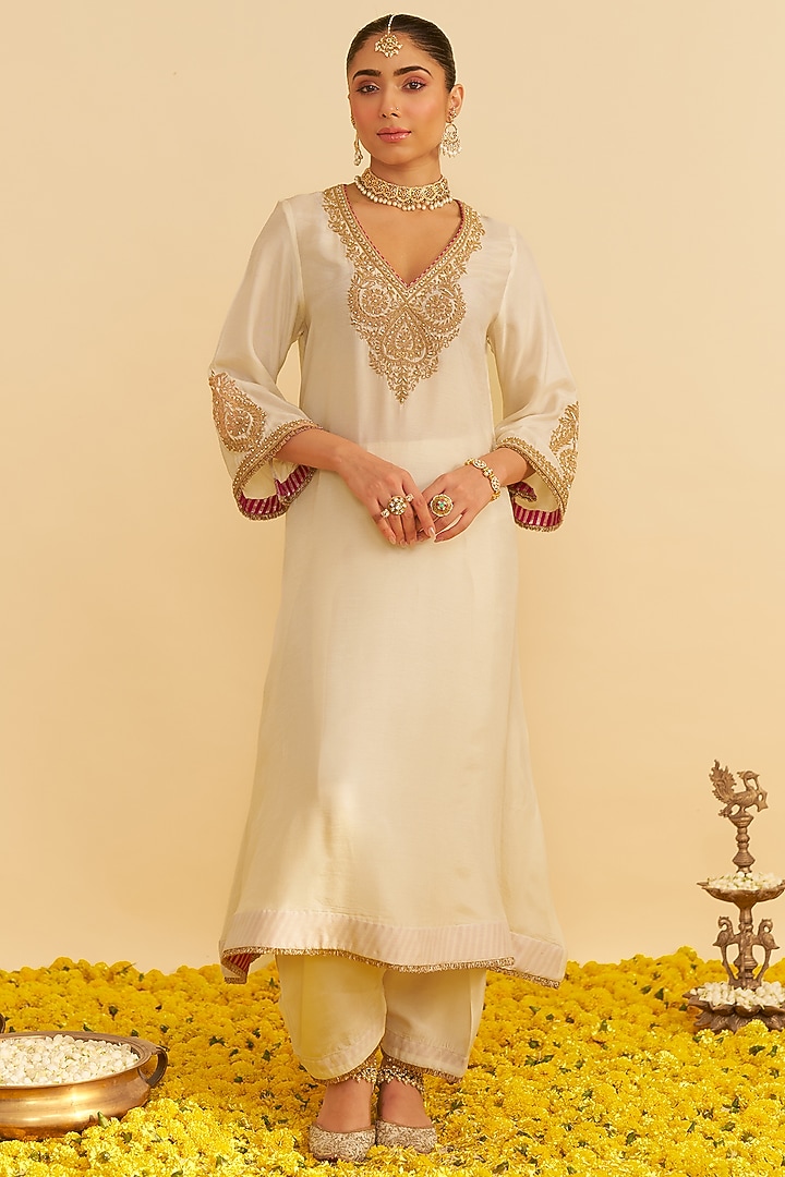 Daisy Ivory Upada Silk Dori Embroidered Kaftan Set For Girls by Sheetal Batra - Kids at Pernia's Pop Up Shop