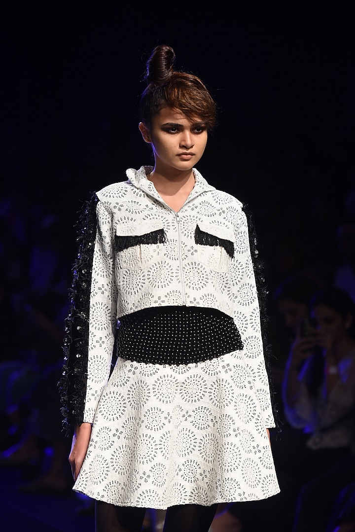 White beads embroidered short skirt available only at Pernia's Pop Up Shop.