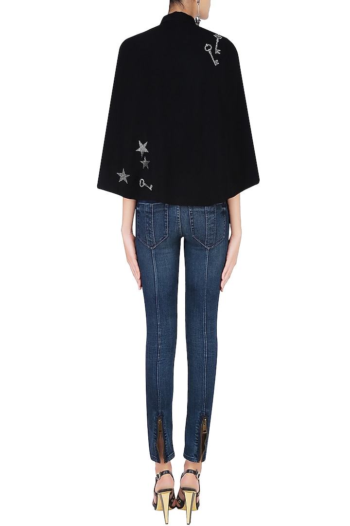 Black key, bicycle and stars motifs shirt cape available only at Pernia's Pop Up Shop.