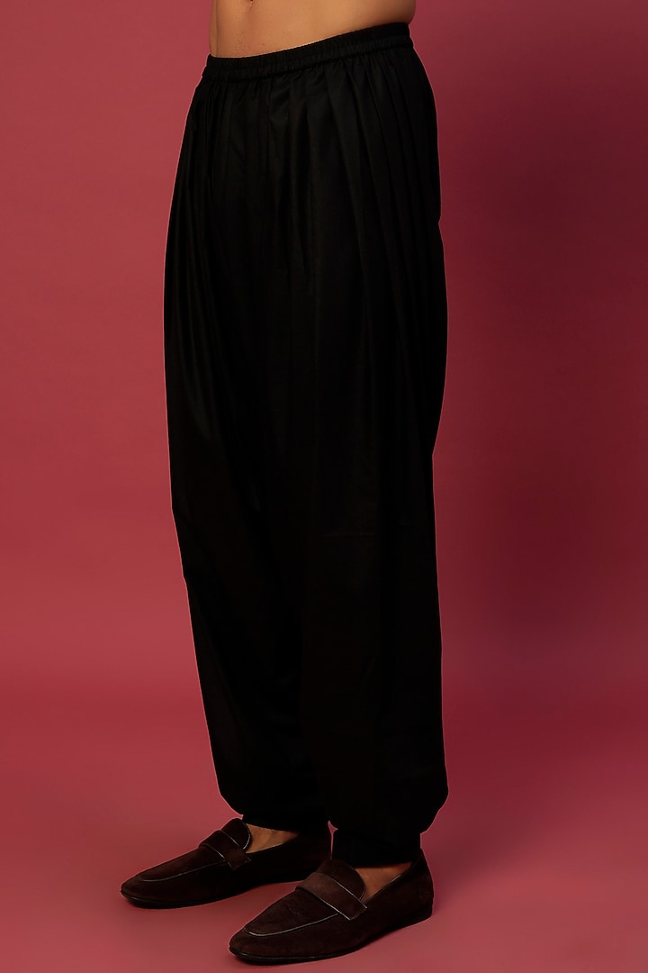Black Georgette Sequins Embroidered Kurta Set by sharad raghav men at Pernia's Pop Up Shop