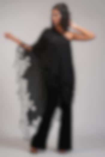 Black Habutai Silk Embroidered Co-Ord Set by Shruti S at Pernia's Pop Up Shop