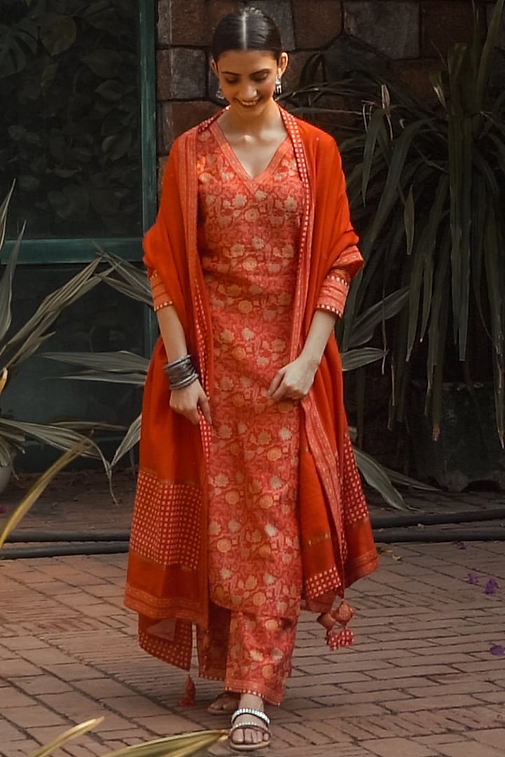 Orange Pure Chanderi Printed Kurta Set by Shrutkirti at Pernia's Pop Up Shop