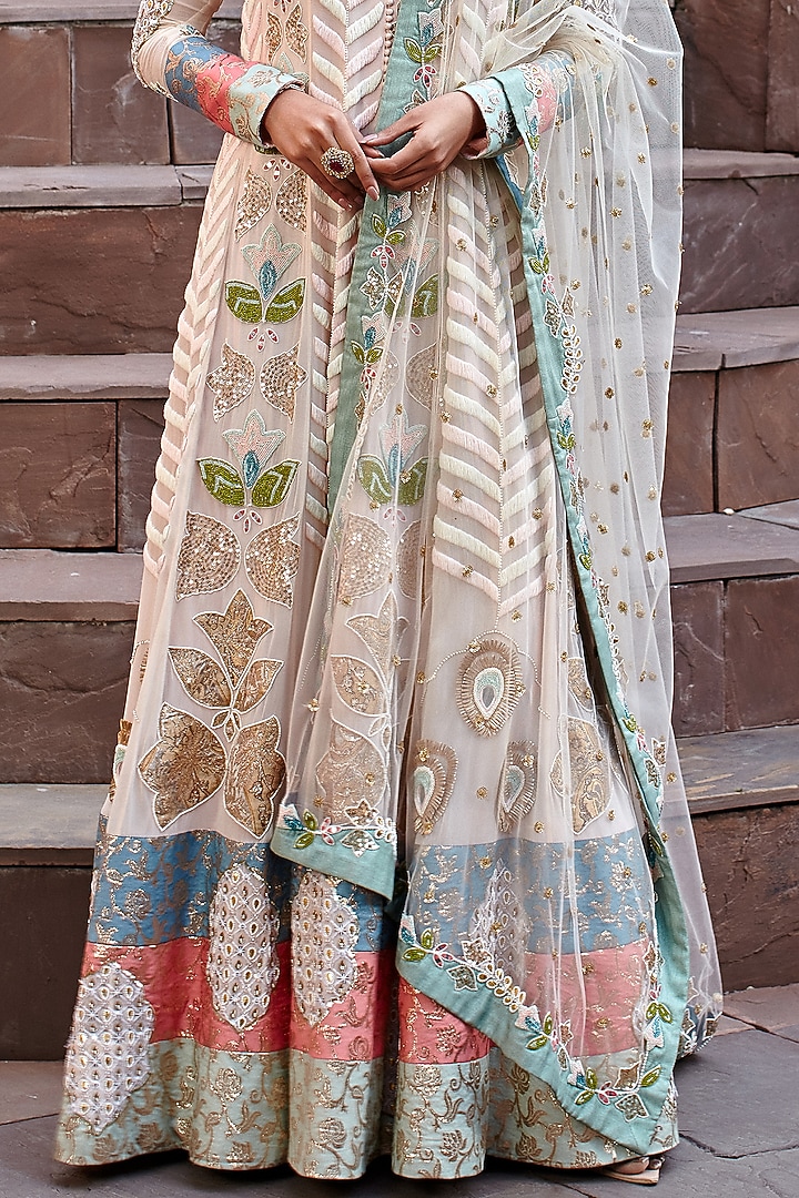 Powder Pink Embroidered Wedding Anarkali Set by Shweta Aggarwal at Pernia's Pop Up Shop