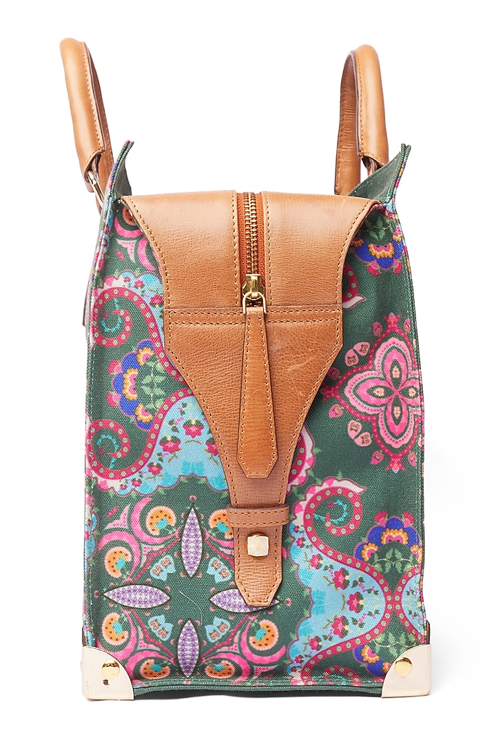 Forest Green Embroidered Tote Bag by Siddhartha Bansal X Avocado at Pernia's Pop Up Shop
