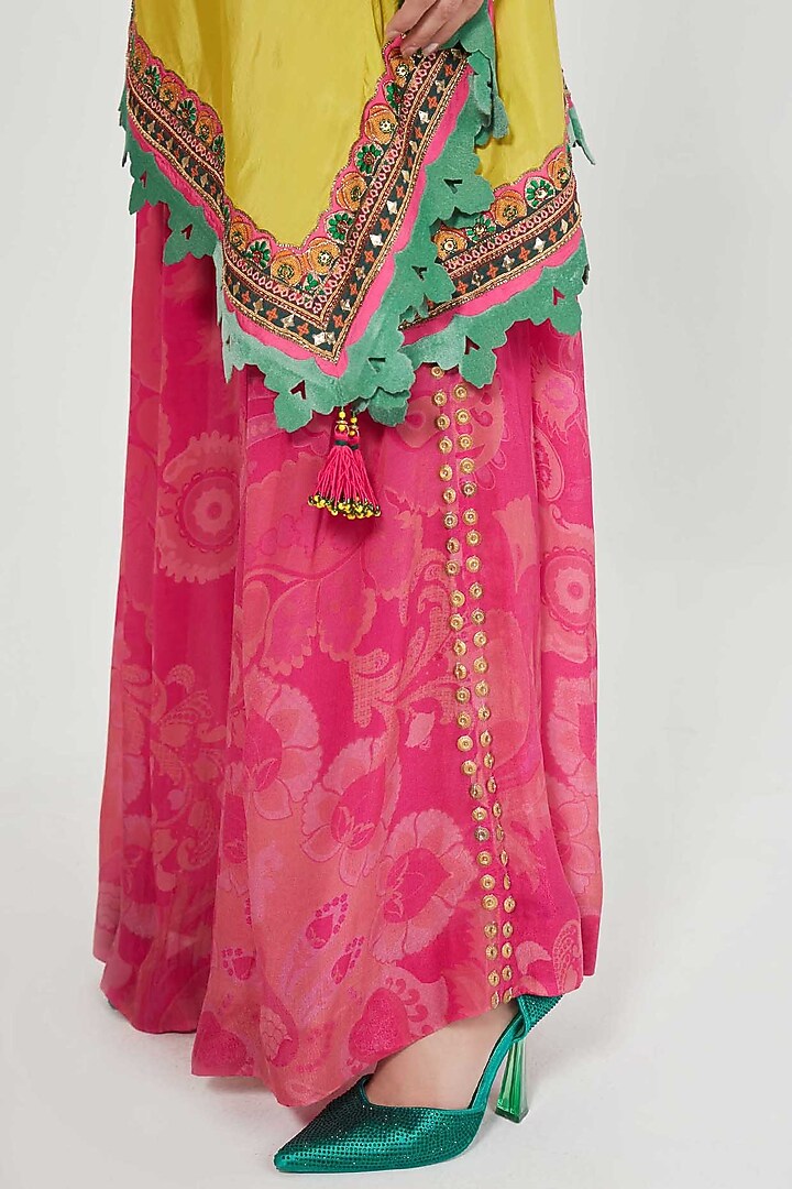 Yellow Habutai Silk Mirror Hand Embroidered Kaftan Set by SIDDHARTHA BANSAL at Pernia's Pop Up Shop