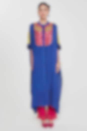 Ink Blue Habutai Silk Hand Embroidered Kurta Set by SIDDHARTHA BANSAL at Pernia's Pop Up Shop
