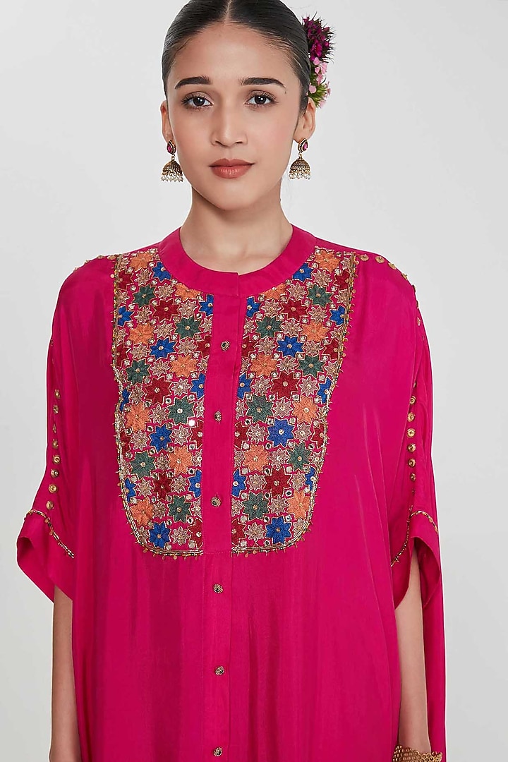 Rani Pink Habutai Silk Hand Embroidered Kurta Set by SIDDHARTHA BANSAL at Pernia's Pop Up Shop