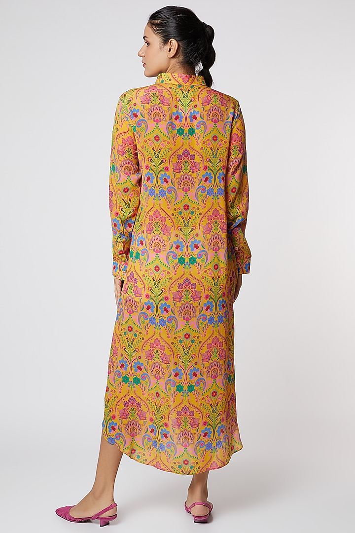 Yellow Pure Crepe Floral Digital Printed by SIDDHARTHA BANSAL at Pernia's Pop Up Shop