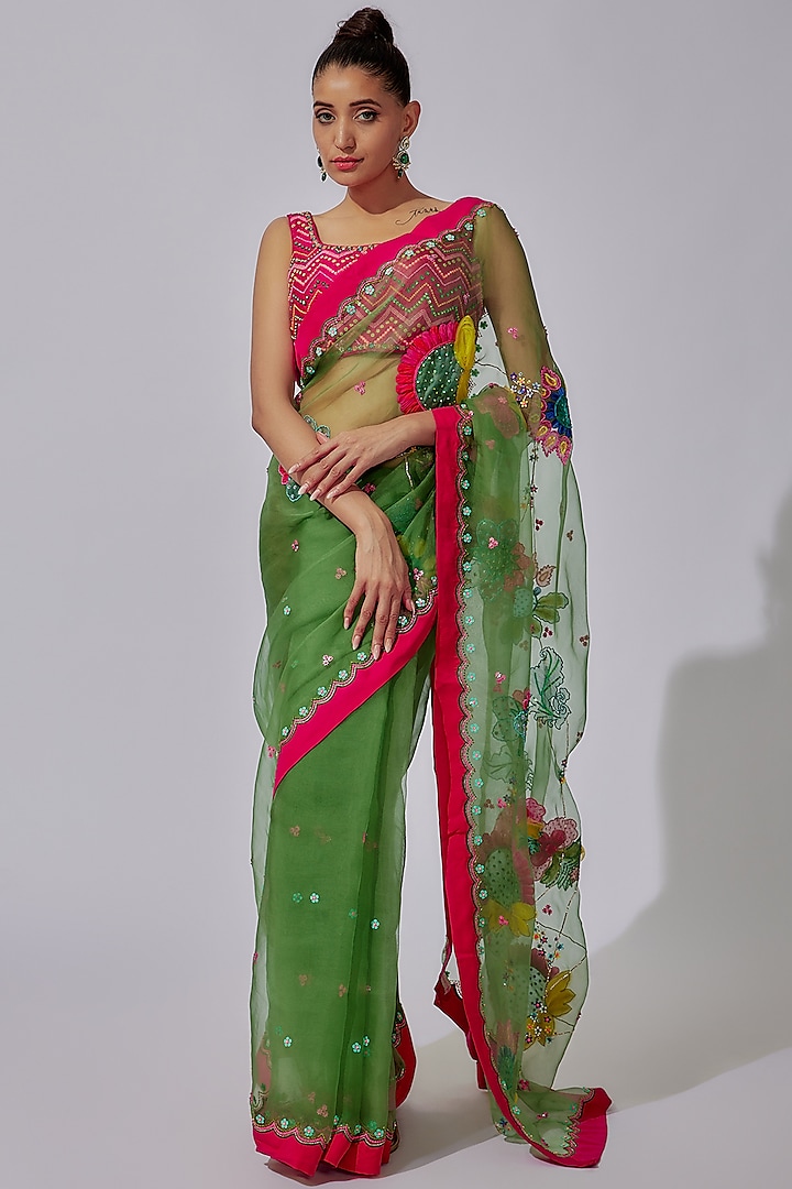 Green Silk Organza Hand Embroidered Saree Set by SIDDHARTHA BANSAL at Pernia's Pop Up Shop