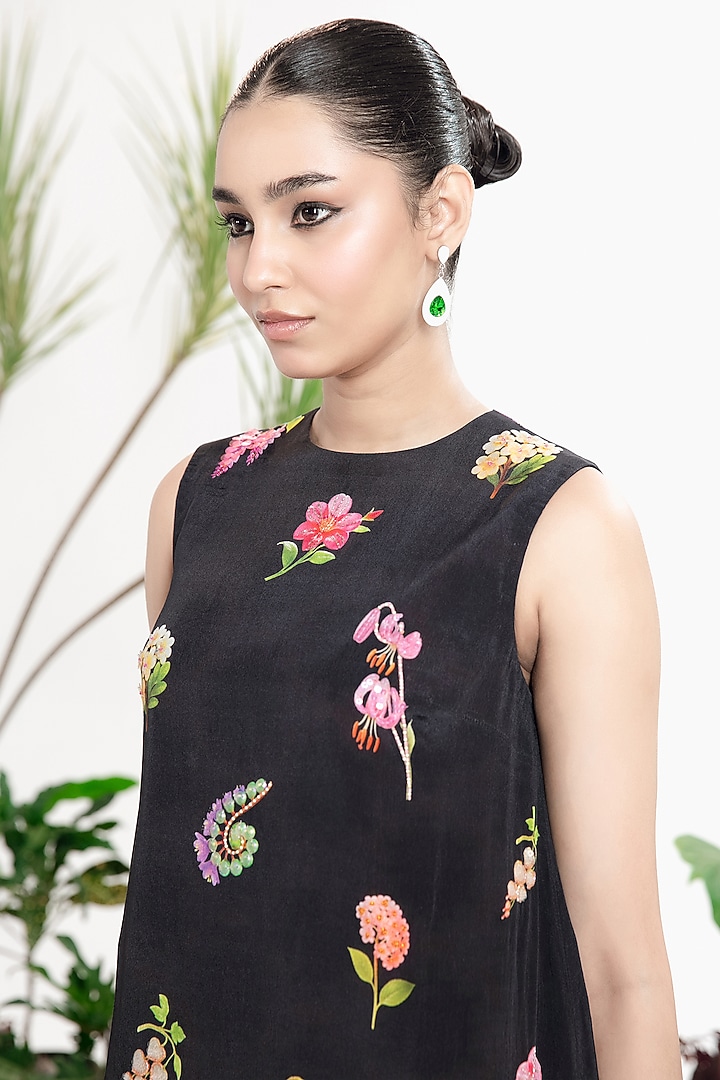 Black Crepe Hand Embroidered & Printed Shift Vacation Dress by SIDDHARTHA BANSAL at Pernia's Pop Up Shop