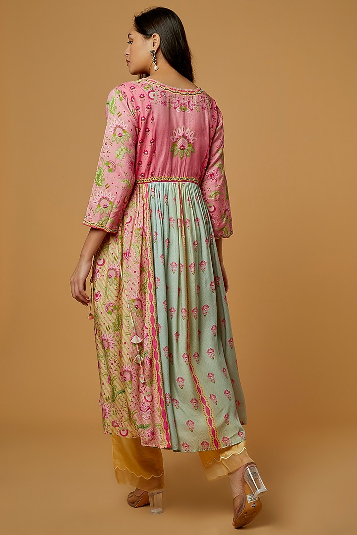 Pink & Grey Digital Printed Kurta Set by SIDDHARTHA BANSAL at Pernia's Pop Up Shop