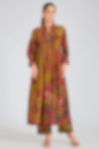 Olive & Brown Modal Muslin Cotton Threadwork & Printed Ombre Kurta Set by SIDDHARTHA BANSAL at Pernia's Pop Up Shop