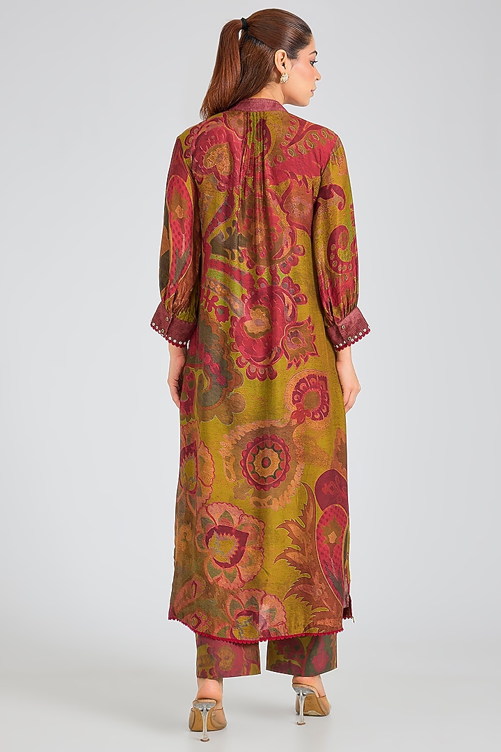 Olive & Brown Modal Muslin Cotton Threadwork & Printed Ombre Kurta Set by SIDDHARTHA BANSAL at Pernia's Pop Up Shop