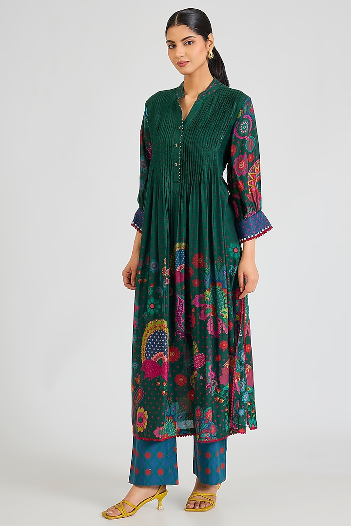 Emerald Green Threadwork & Printed Kurta Set by SIDDHARTHA BANSAL at Pernia's Pop Up Shop