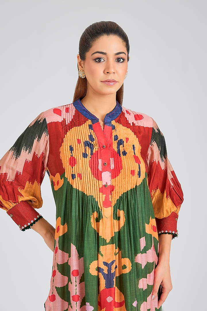 Multi-Colored Modal Muslin Cotton Threadwork & Printed Ombre Kurta Set by SIDDHARTHA BANSAL at Pernia's Pop Up Shop