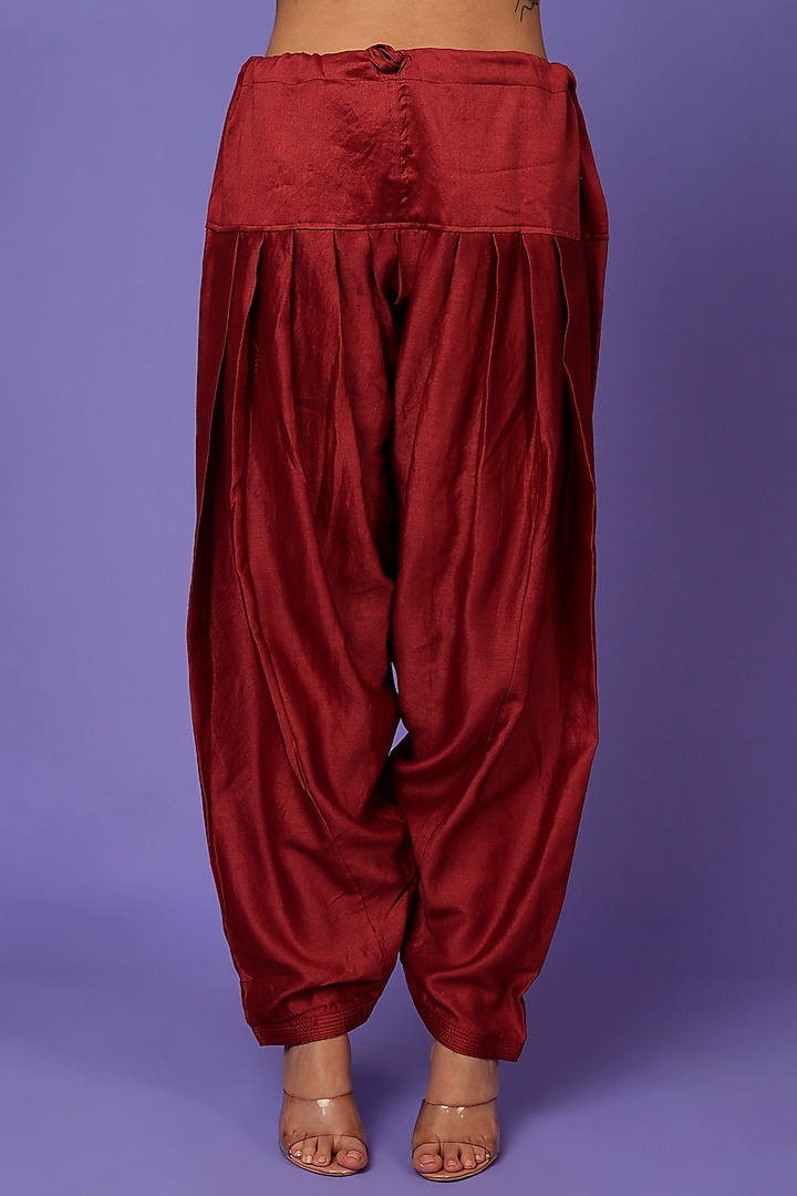 Maroon Printed & Embroidered Kurta Set by SIDDHARTHA BANSAL at Pernia's Pop Up Shop