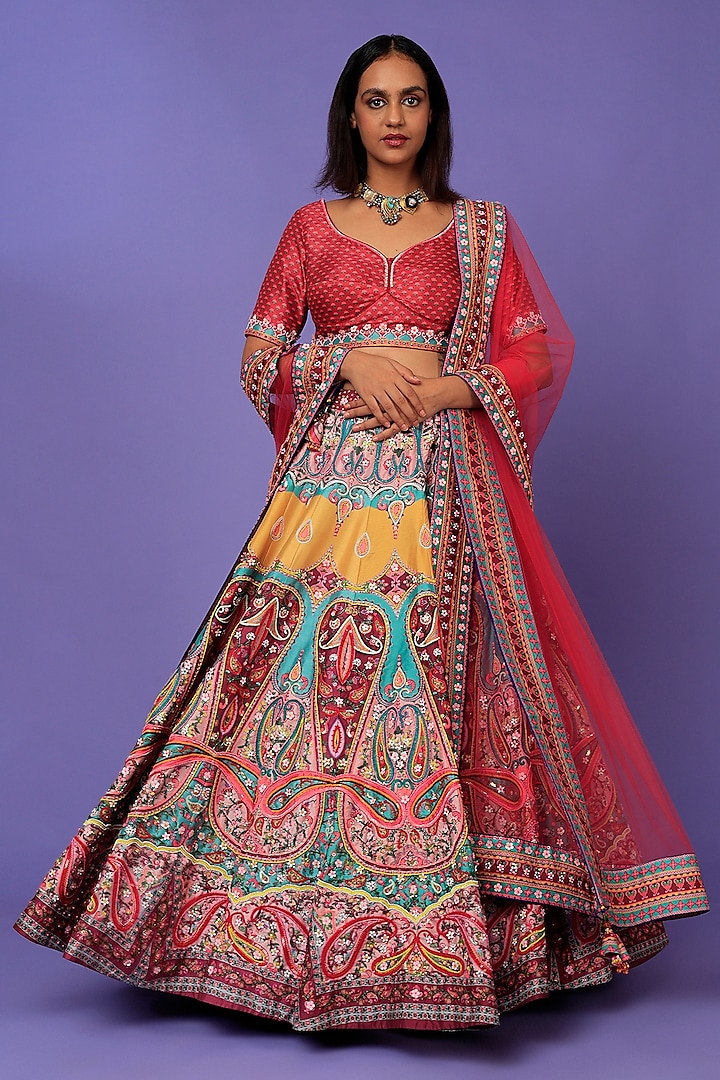 Red Embroidered & Printed Wedding Lehenga Set by SIDDHARTHA BANSAL at Pernia's Pop Up Shop