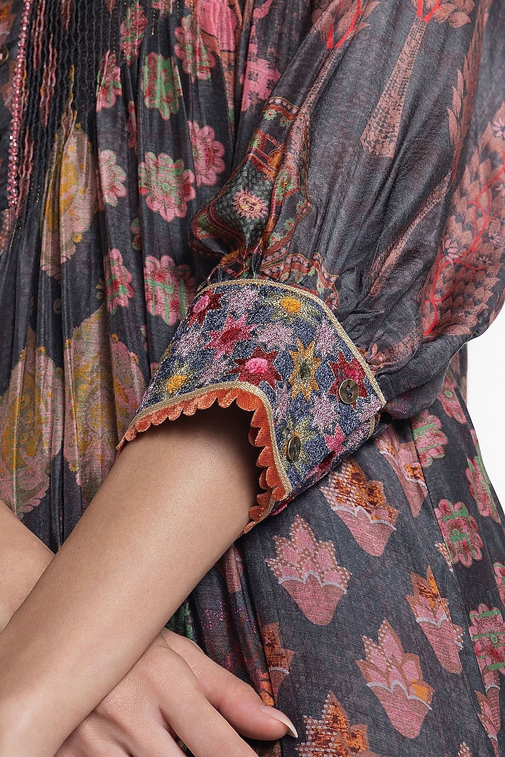 Charcoal Grey Modal Muslin Zari Embroidered Kurta Set by SIDDHARTHA BANSAL at Pernia's Pop Up Shop