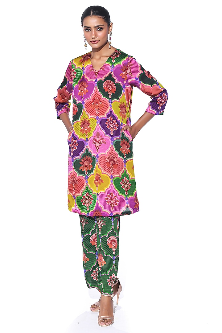 Multi-Colored Organza Satin Paisley Kurta Set by SIDDHARTHA BANSAL at Pernia's Pop Up Shop