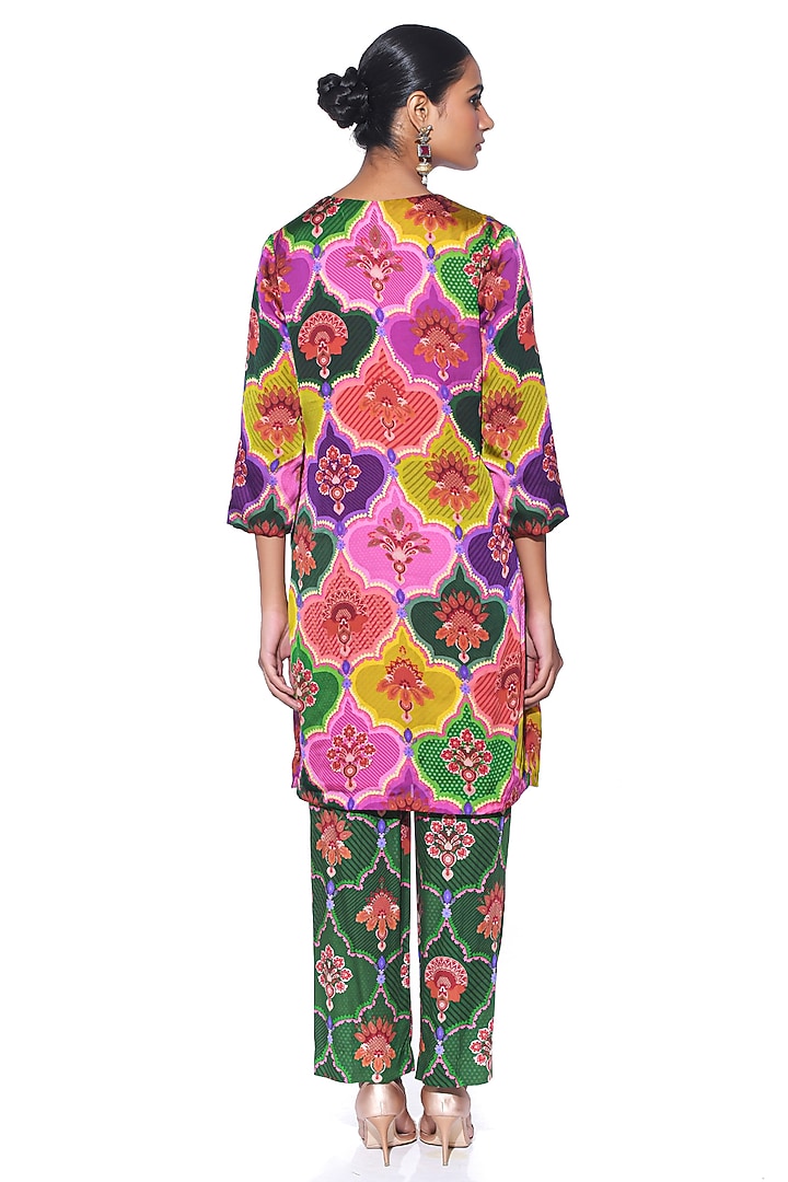 Multi-Colored Organza Satin Paisley Kurta Set by SIDDHARTHA BANSAL at Pernia's Pop Up Shop