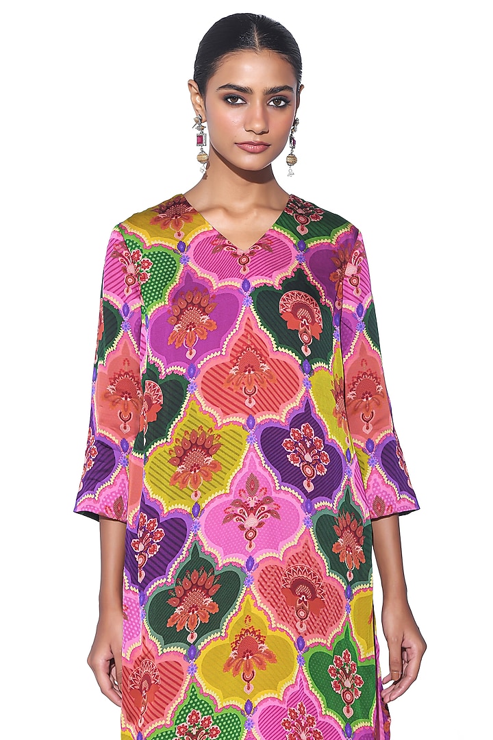 Multi-Colored Organza Satin Paisley Kurta Set by SIDDHARTHA BANSAL at Pernia's Pop Up Shop