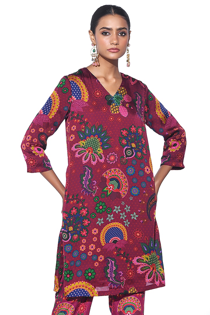 Crimson Organza Satin Paisley Printed Kurta Set by SIDDHARTHA BANSAL at Pernia's Pop Up Shop